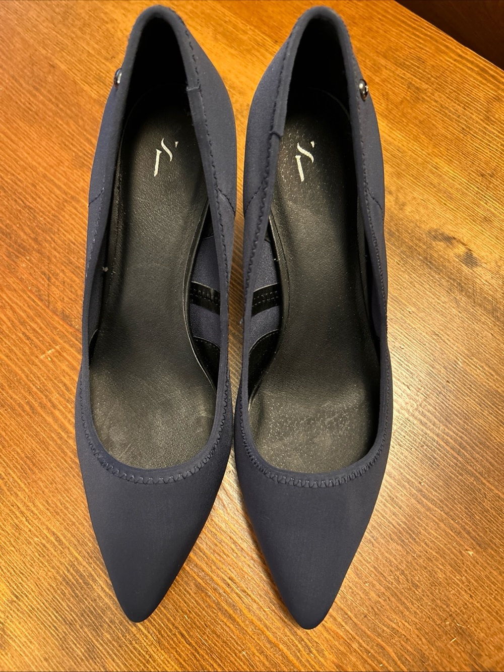Simply Vera Wang Pointed Toe Navy Cloth Women's Pumps Size 8 1/2 Midheel